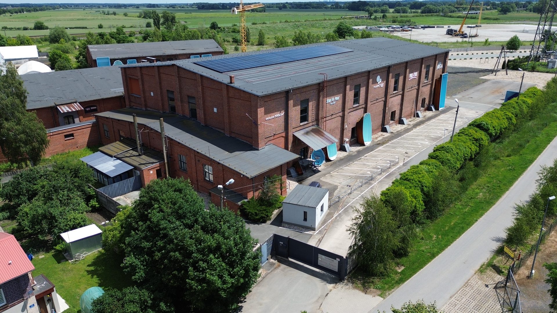 Hala magazynowo-produkcyjna z suwnicą – 2 310 m²