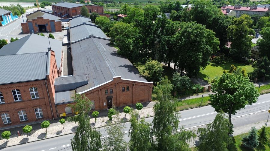 Hala produkcyjno-magazynowa z zapleczem socjalno-biurowym – 851 m² — zdjęcie 2