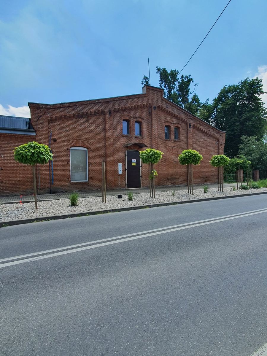 Hala produkcyjno-magazynowa z zapleczem socjalno-biurowym – 851 m² — zdjęcie 3