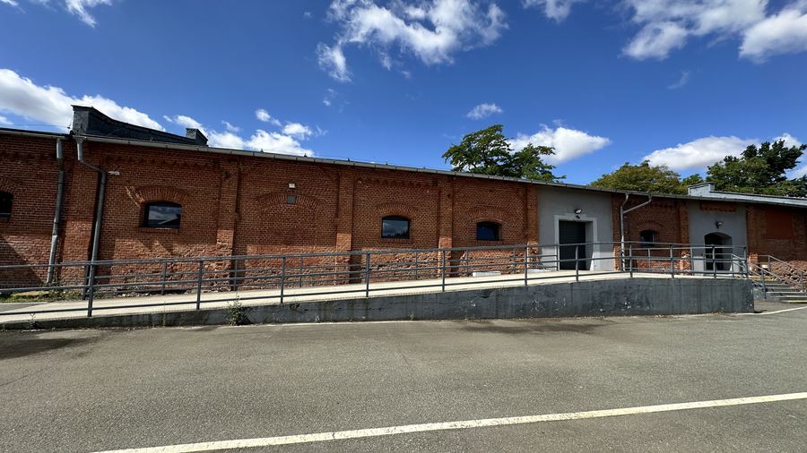 Hala produkcyjno-magazynowa – 692 m²