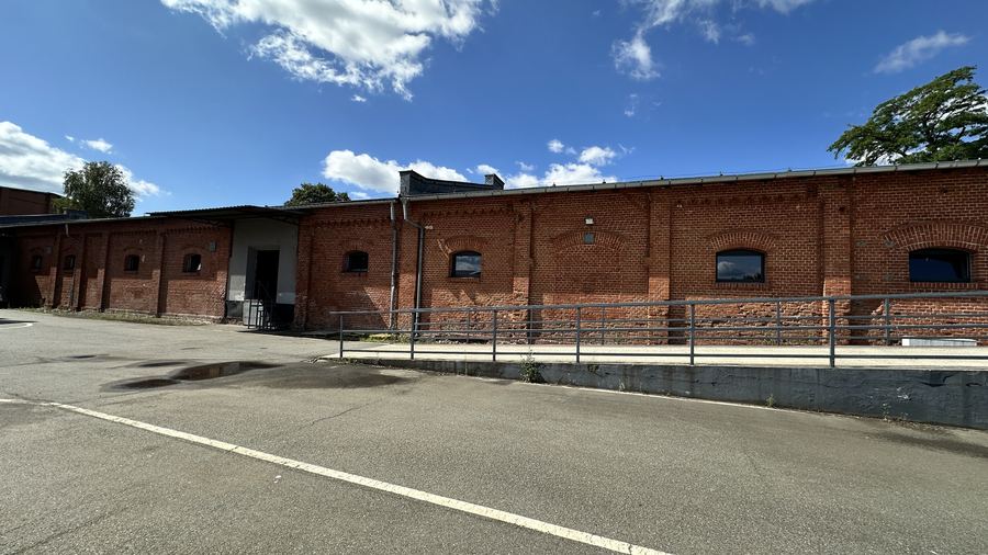Hala produkcyjno-magazynowa – 692 m² — zdjęcie 2