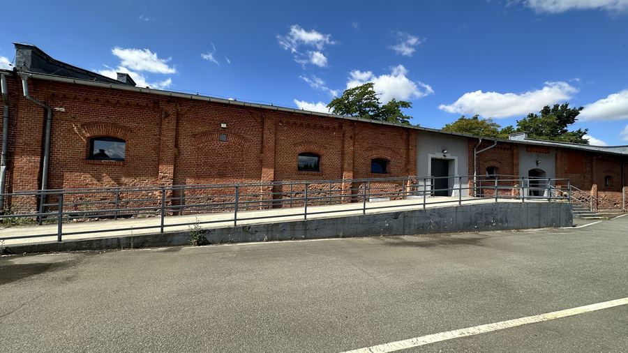 Hala produkcyjno-magazynowa – 692 m² — zdjęcie 3