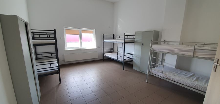 Obiekt noclegowy z zapleczem socjalnym – 392 m² — zdjęcie 5