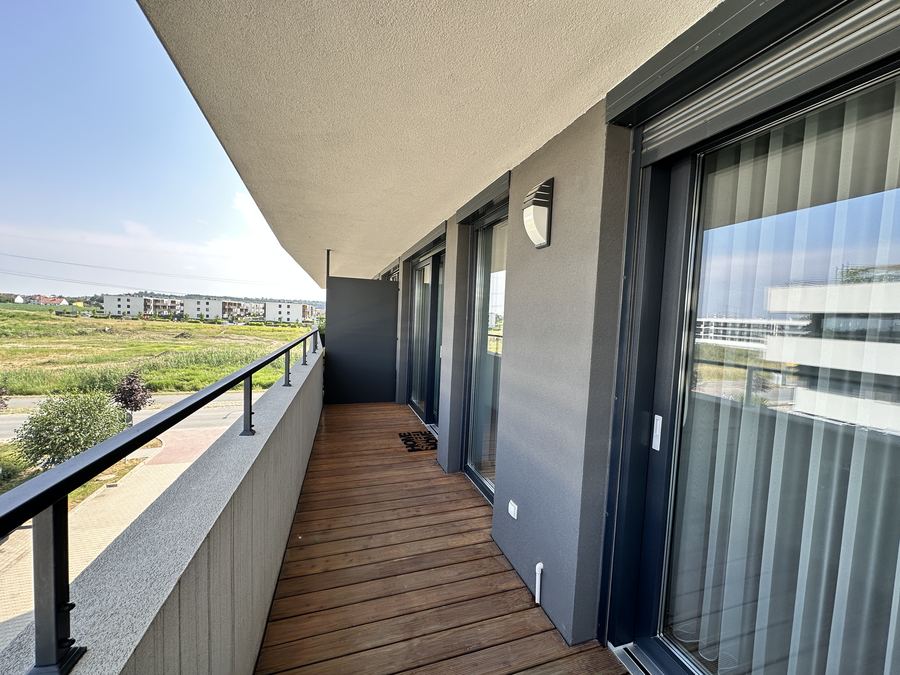 4-pokojowe mieszkanie z prywatnym tarasem na dachu – 74,39 m² — zdjęcie 2