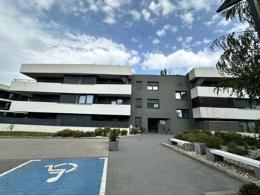 4-pokojowe mieszkanie z prywatnym tarasem na dachu – 74,39 m² — zdjęcie 4