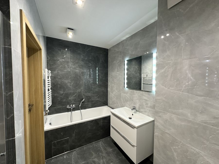4-pokojowe mieszkanie z prywatnym tarasem na dachu – 74,39 m² — zdjęcie 22