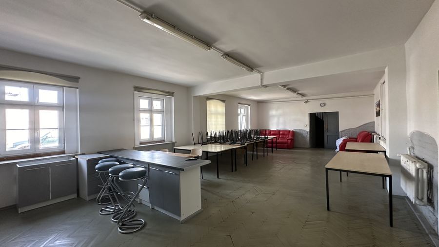 Wielofunkcyjny budynek komercyjny – 477 m² — zdjęcie 6