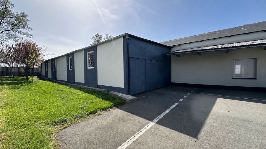 Hala produkcyjno-magazynowa z zapleczem biurowo-socjalnym – 734 m² — zdjęcie 5