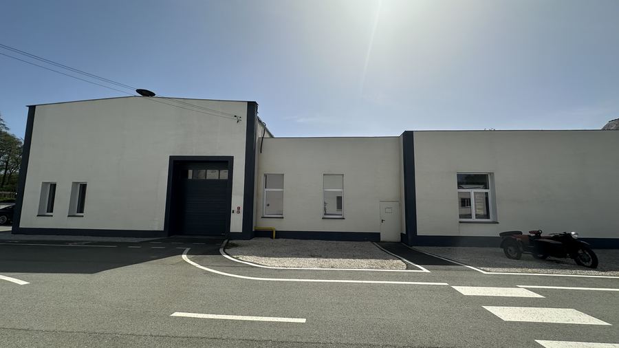 Hala produkcyjno-magazynowa z zapleczem biurowo-socjalnym – 832 m² — zdjęcie 4
