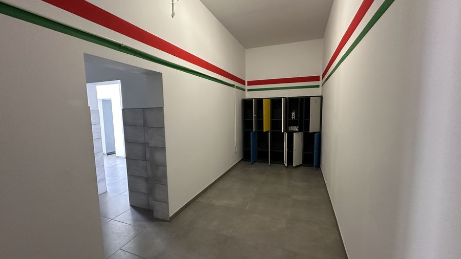 Hala produkcyjno-magazynowa z zapleczem biurowo-socjalnym – 832 m² — zdjęcie 8