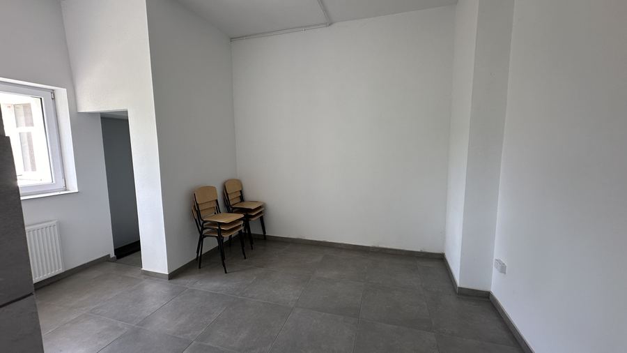 Hala produkcyjno-magazynowa z zapleczem biurowo-socjalnym – 832 m² — zdjęcie 11