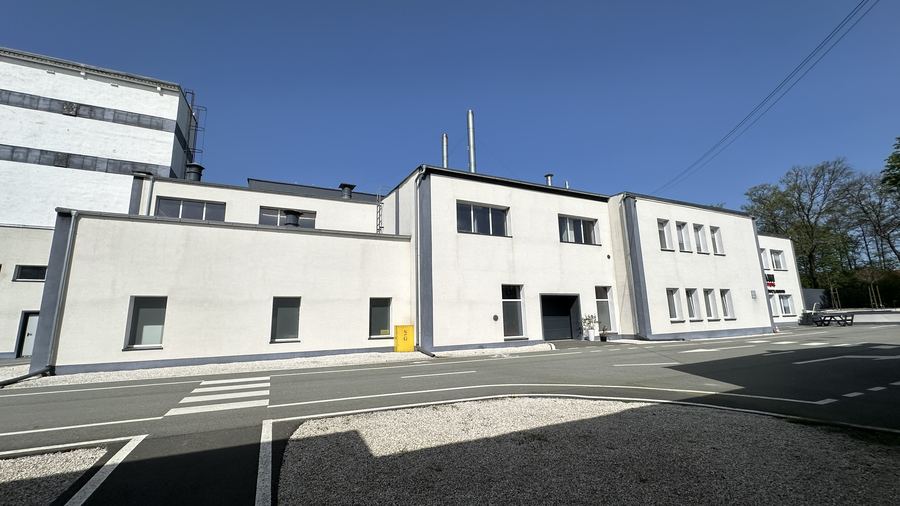Hala produkcyjno-magazynowa z suwnicą 5 t i biurami – 1 753 m² — zdjęcie 3