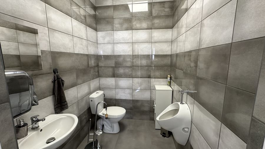 Hala produkcyjno-magazynowa z suwnicą 5 t i biurami – 1 753 m² — zdjęcie 8