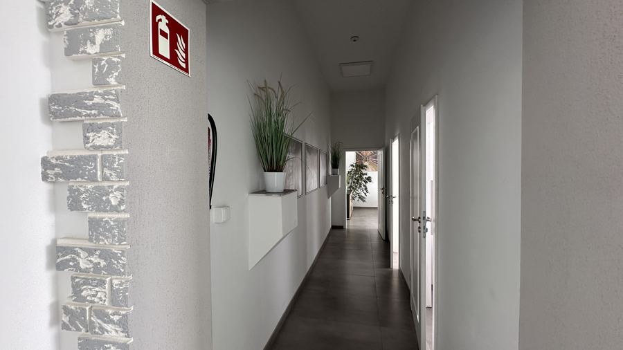 Hala produkcyjno-magazynowa z suwnicą 5 t i biurami – 1 753 m² — zdjęcie 9