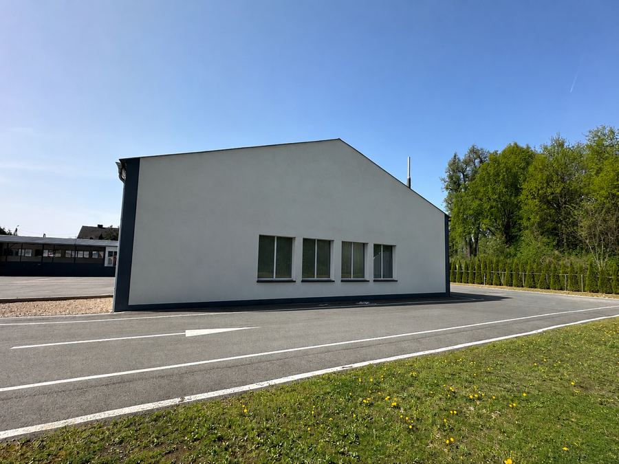 Zespół hal produkcyjno-magazynowych z wiatą – 1 783 m² — zdjęcie 4